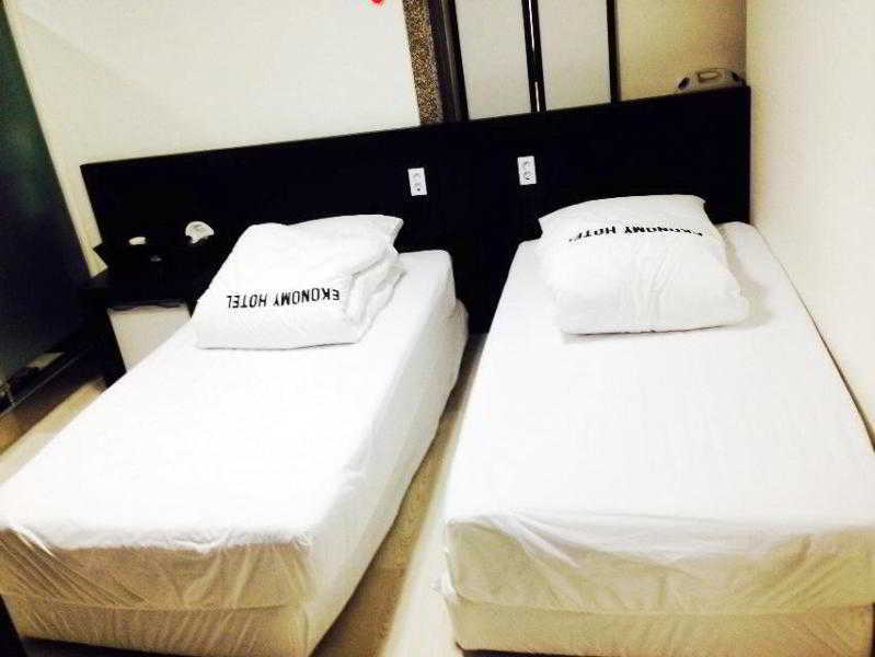 Ekonomy Hotel Nampo Busan Exteriör bild